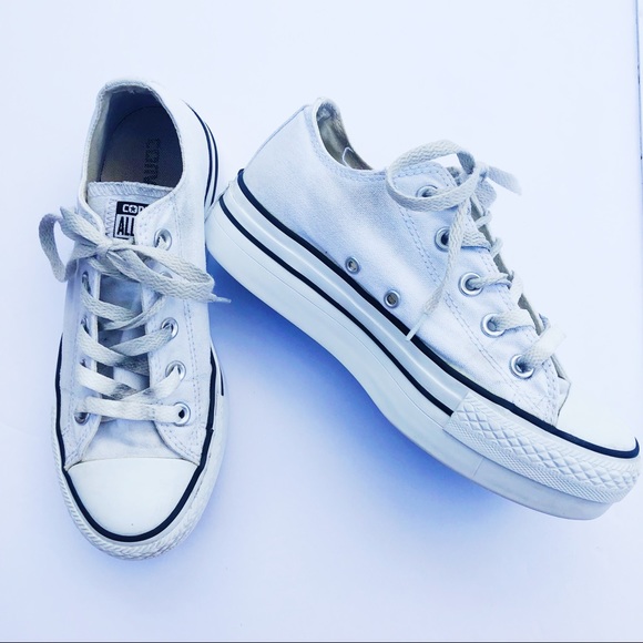 Converse Shoes - Converse white flatform lowtop sneakers